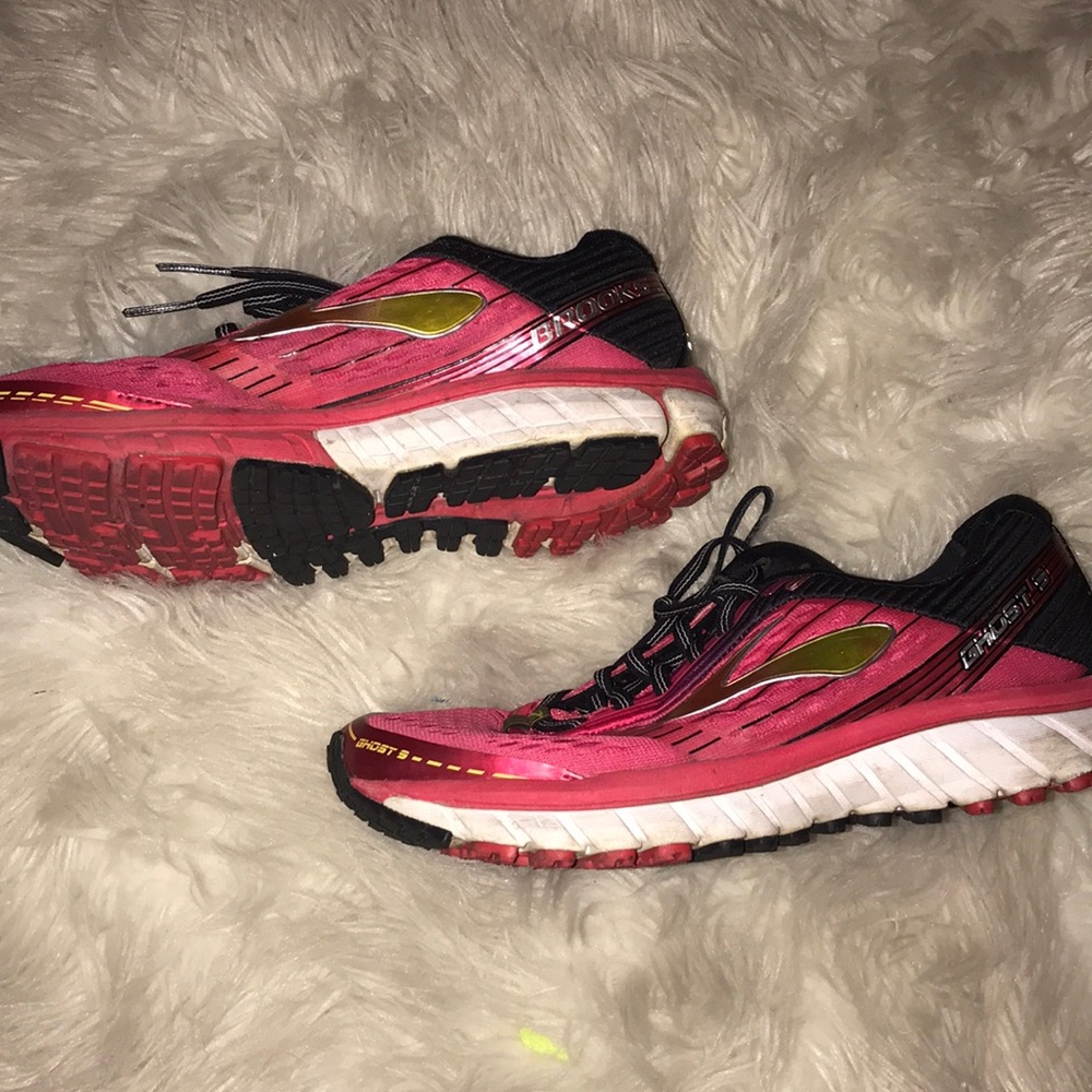Brook’s Ghost 9 running shoes